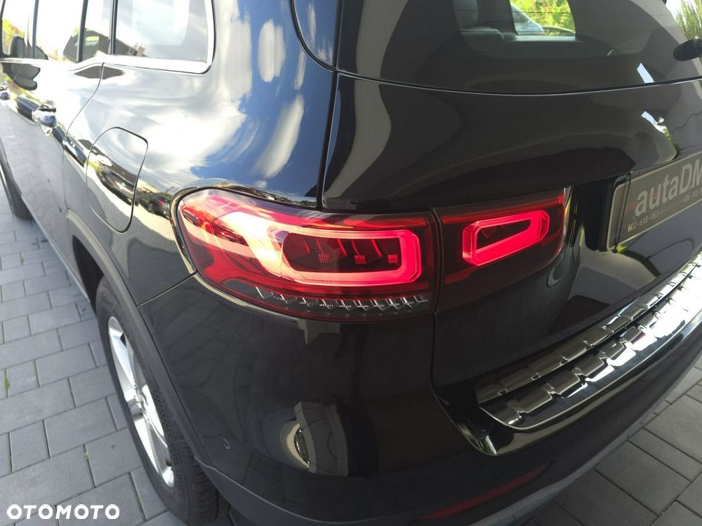 Mercedes-Benz GLB - 10