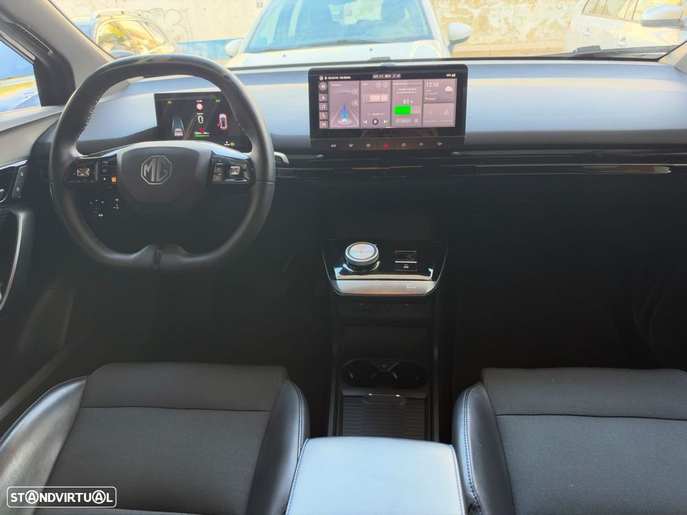 MG MG4 64 kWh Luxury - 7