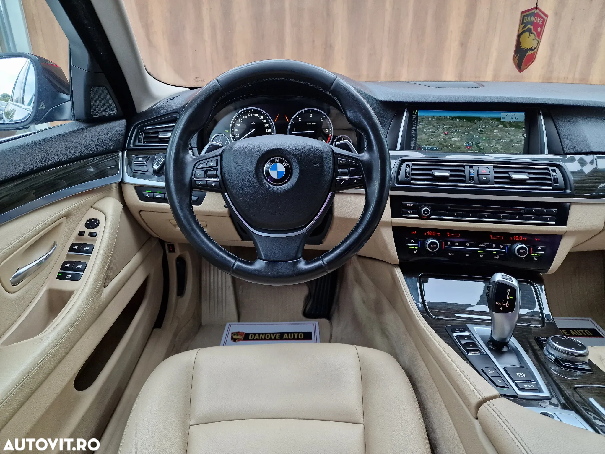 BMW Seria 5 520d Touring Aut. Luxury Line - 19