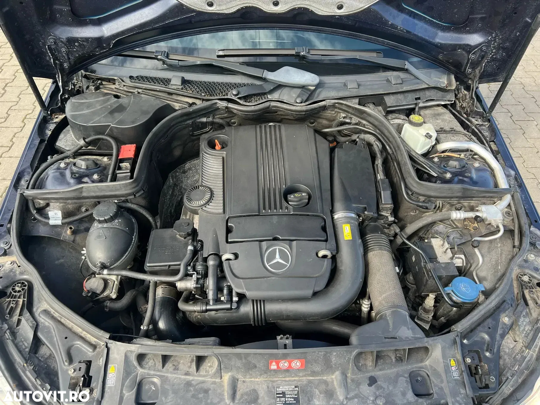 Mercedes-Benz C 200 T (BlueEFFICIENCY) 7G-TRONIC Avantgarde - 12