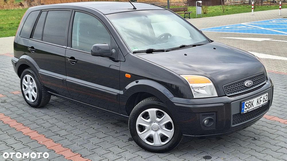 Ford Fusion - 2