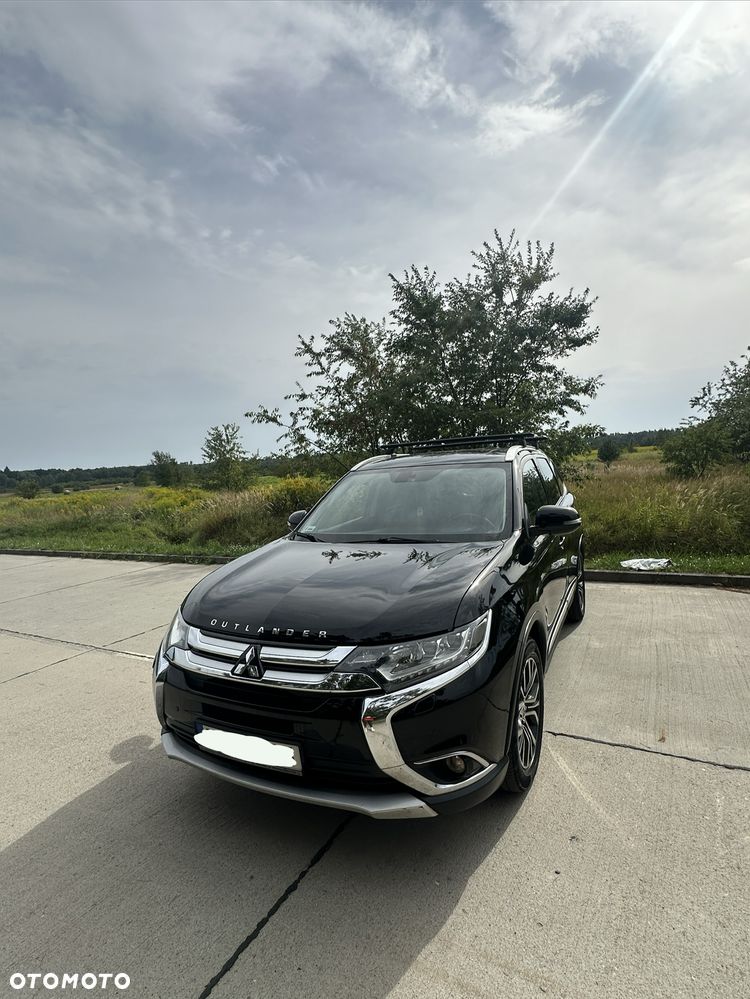 Mitsubishi Outlander 2.0 Instyle Navi 4WD CVT - 2
