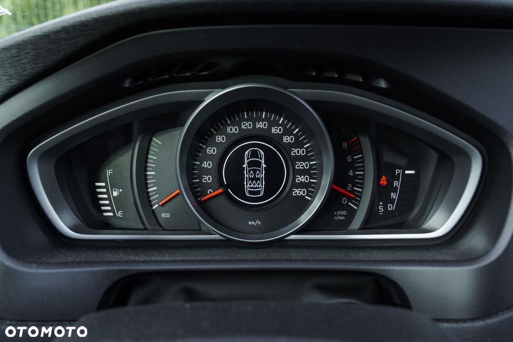 Volvo V40 T3 Drive-E Momentum - 23