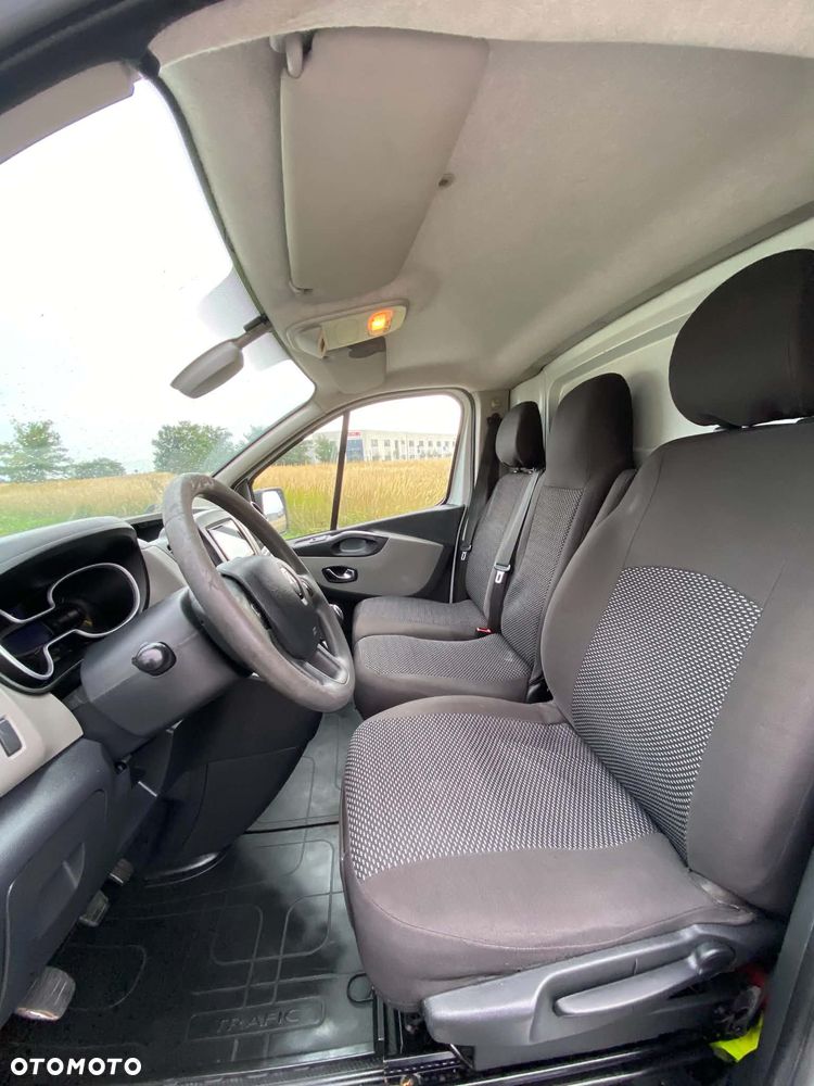 Renault Trafic - 19