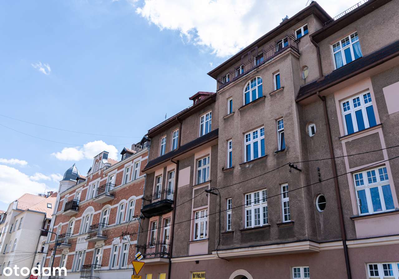 Mieszkanie z balkonem w centrum | Flat with a balcony in city center