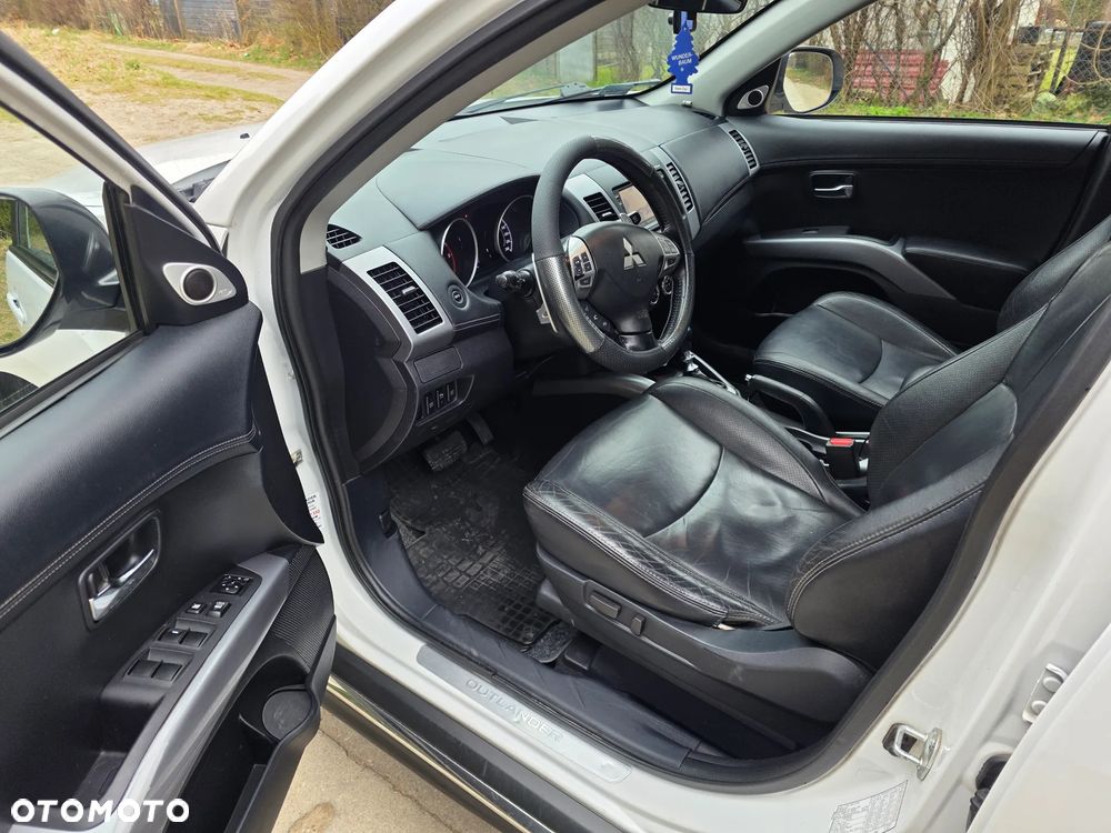 Mitsubishi Outlander 2.2 DID Instyle NAVI EU5 TC-SST - 15