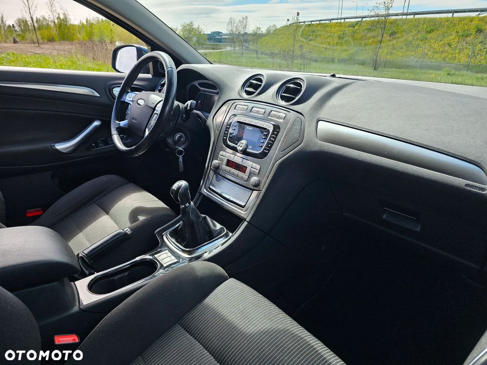 Ford Mondeo 2.0 Titanium - 23