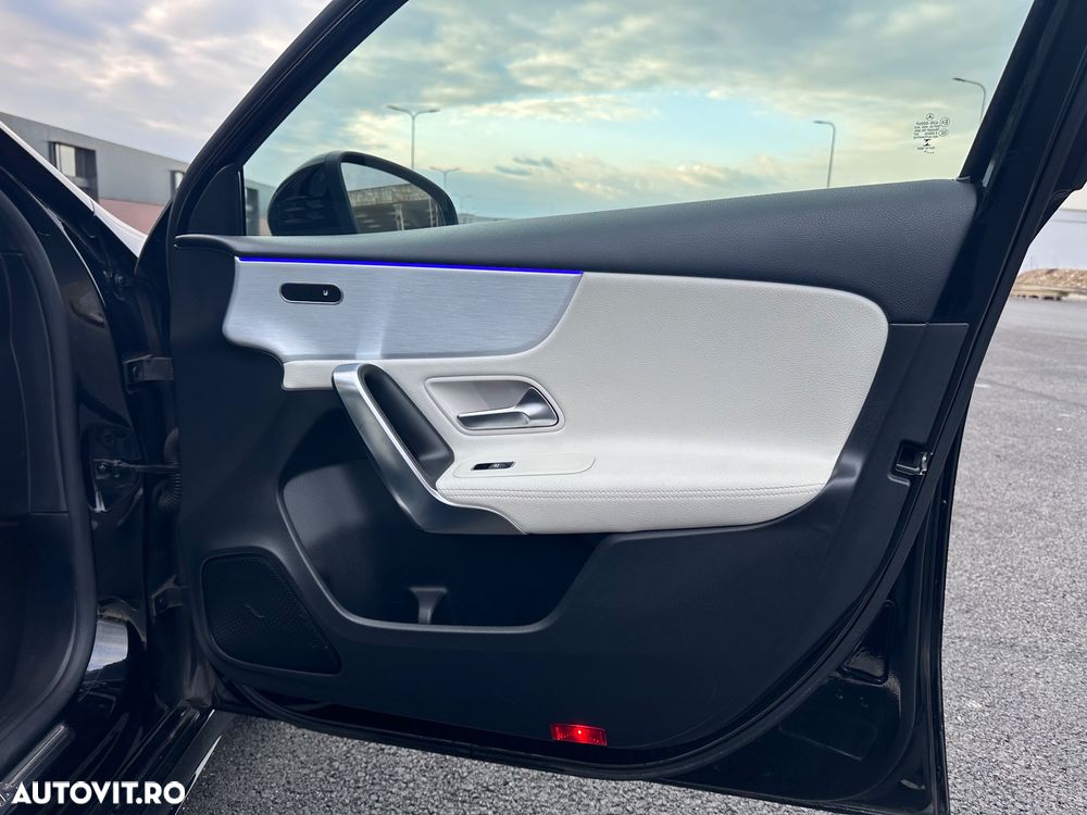 Mercedes-Benz A 200 7G-DCT AMG Line Advanced Plus - 25