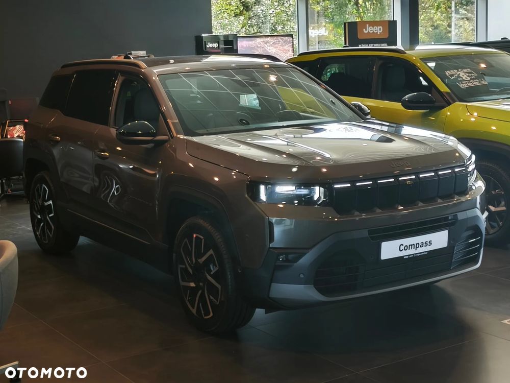 Jeep Compass 1.2 T3 mHEV Summit FWD DCT - 4