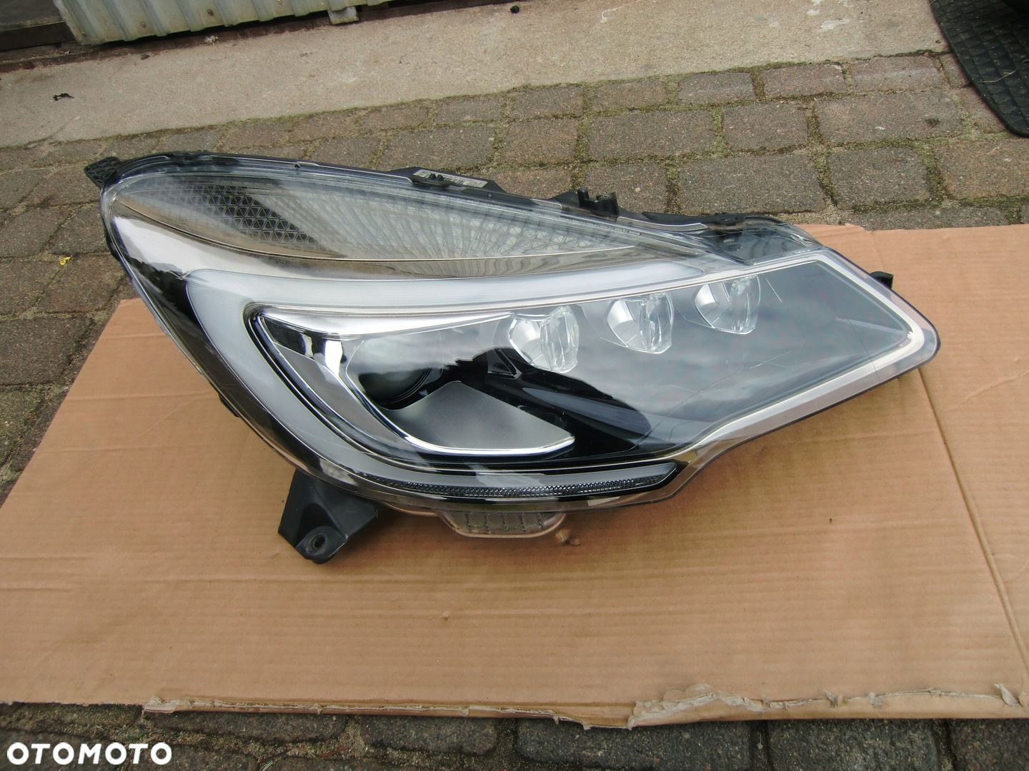 LAMPY PRAWA CITROEN DS3 LIFT XENON LED EUROP ŁADNA - 1