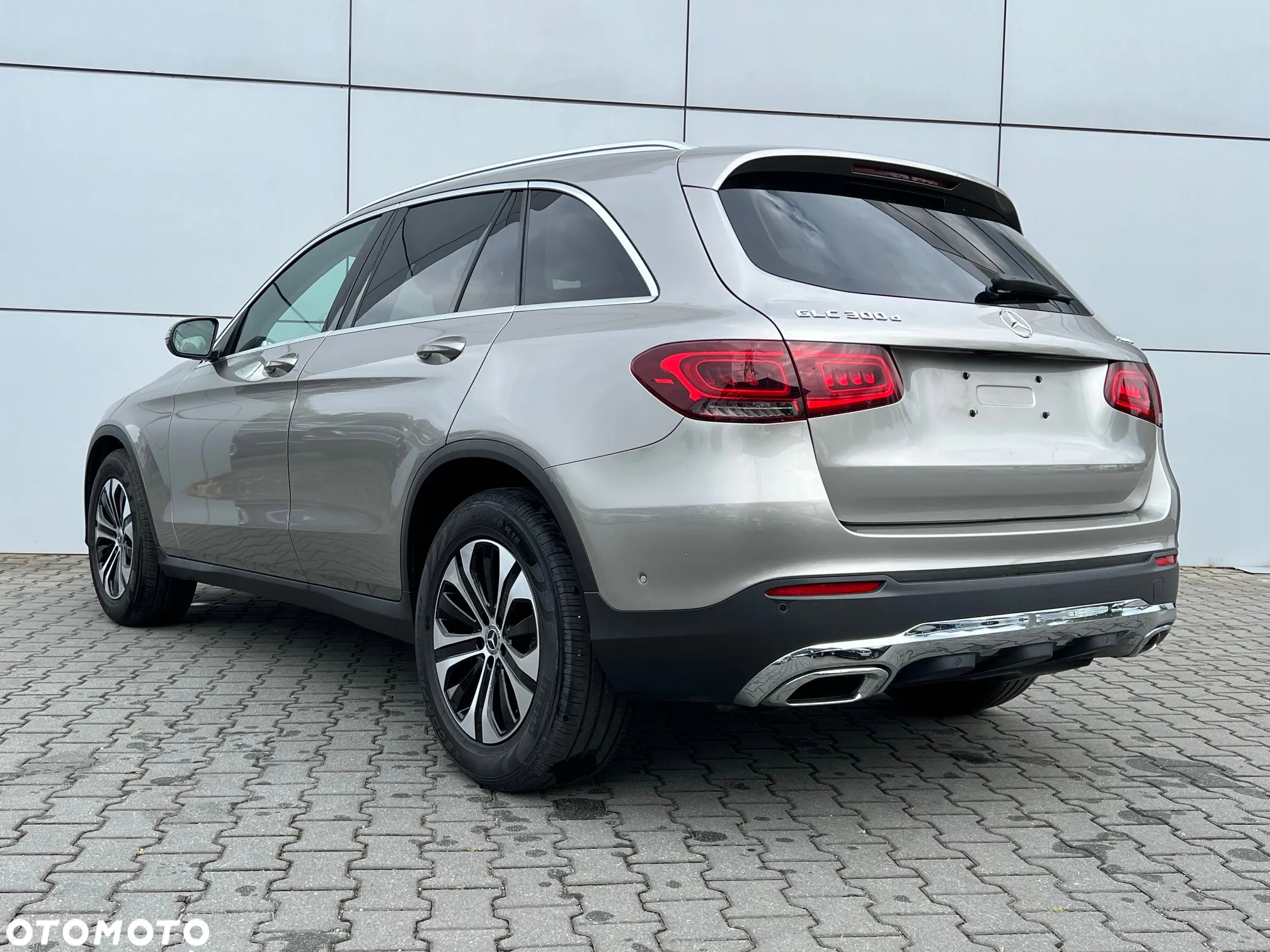 Mercedes-Benz GLC 300 d 4-Matic - 9