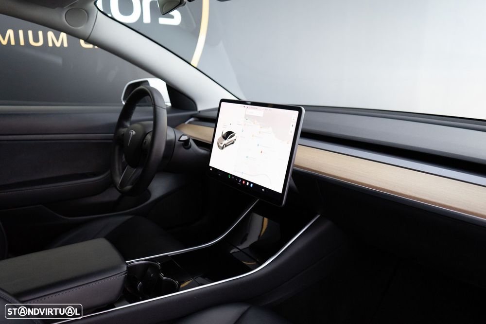Tesla Model 3 Standard RWD Plus - 38
