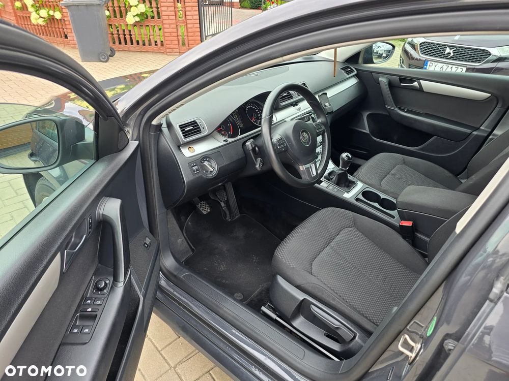 Volkswagen Passat Variant - 8