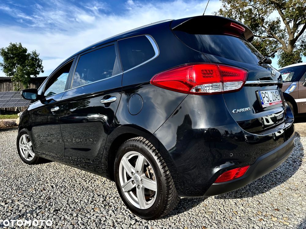 Kia Carens - 28