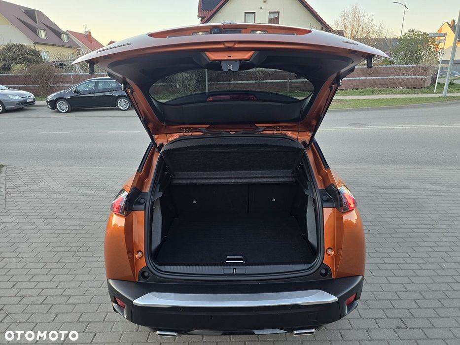Peugeot 2008 PureTech 130 EAT8 GT - 34