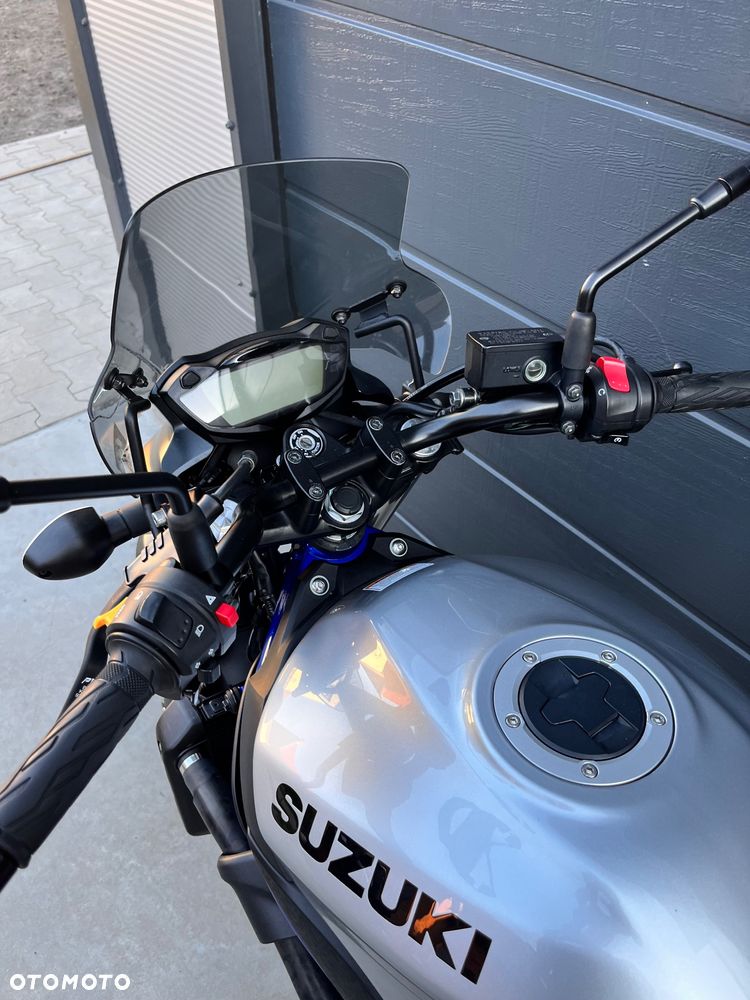 Suzuki SV - 29