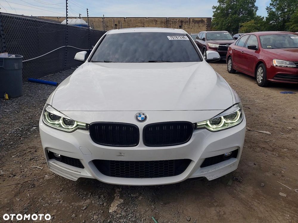 BMW Seria 3 2018 photo 5