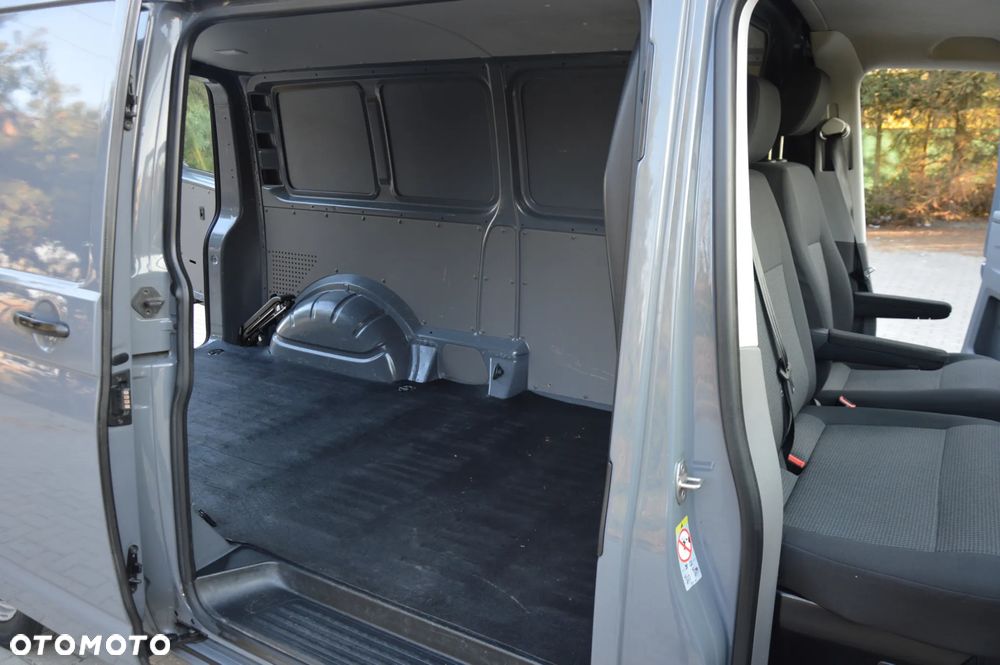 Volkswagen Transporter T6.1 - 19