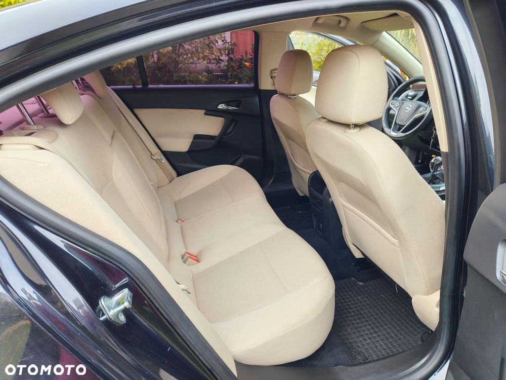 Opel Insignia - 12