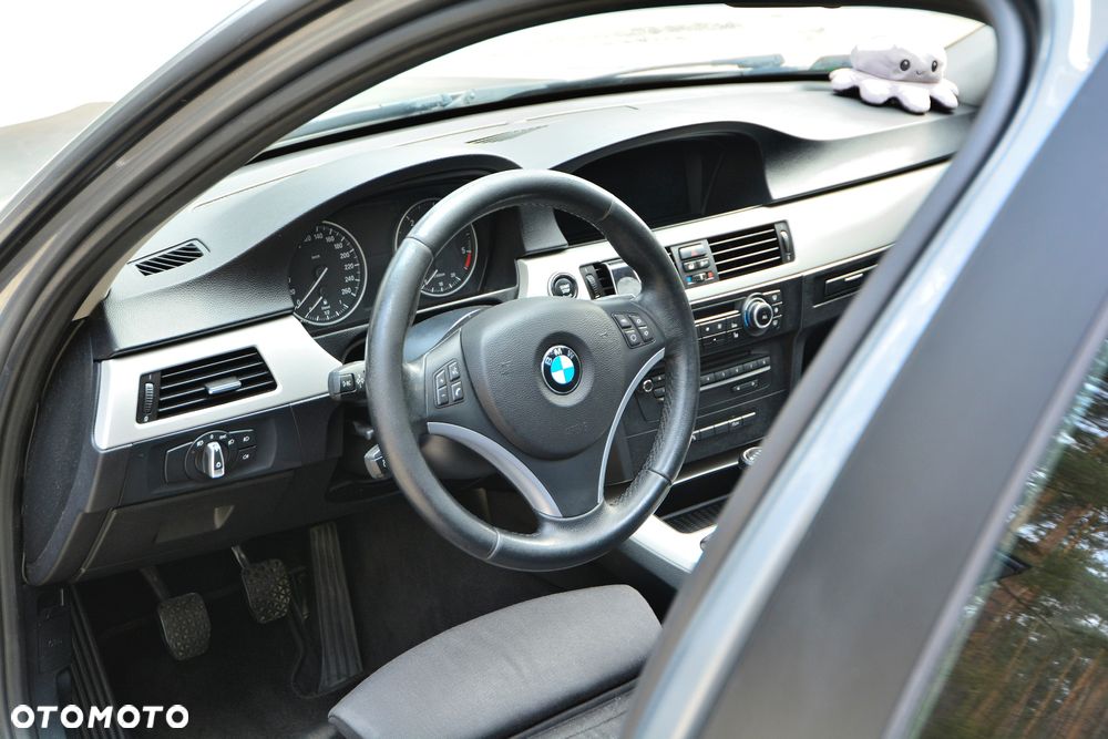 BMW Seria 3 320d - 13