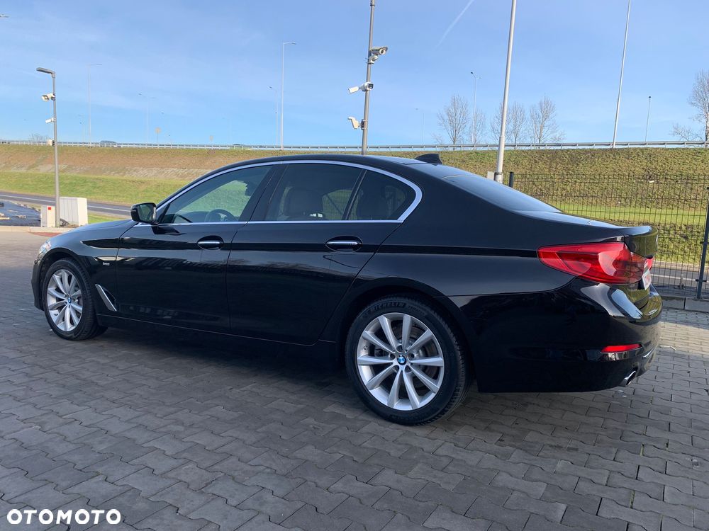 BMW Seria 5 530i GPF xDrive Luxury Line - 13
