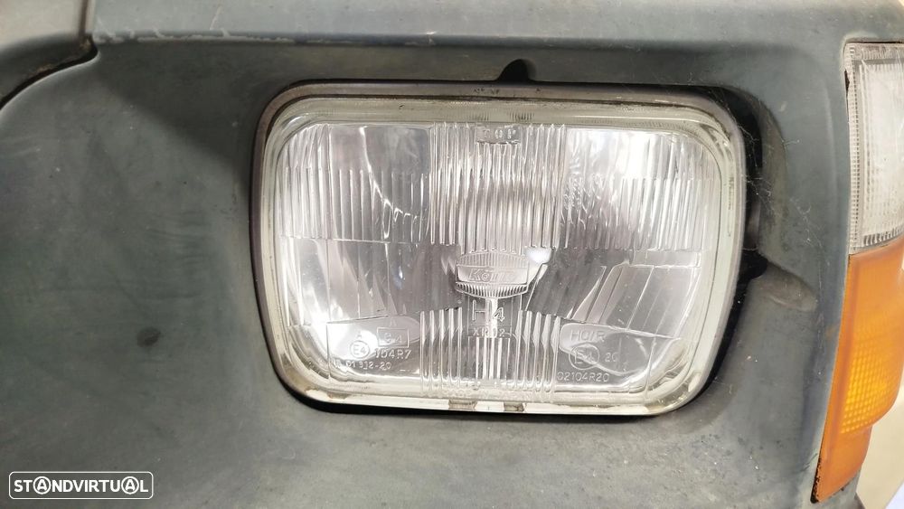 Ótica / farol esquerda TOYOTA HiAce III (YH7_, LH6_, LH7_, LH5_, YH5_, YH6_) - 1