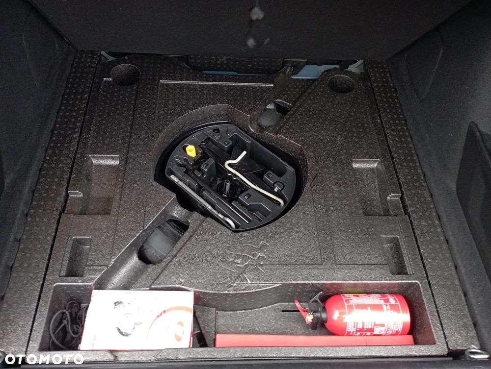 Peugeot 308 1.2 PureTech Allure S&S EAT6 - 26