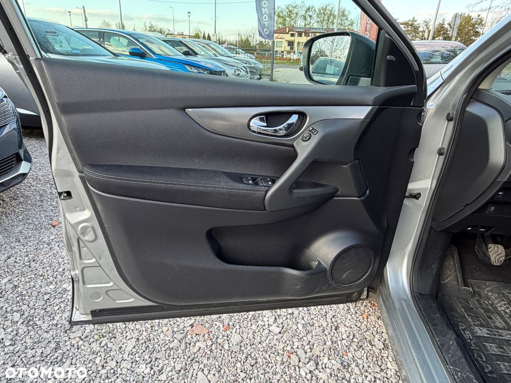 Nissan Qashqai 1.5 dCi N-Connecta - 12