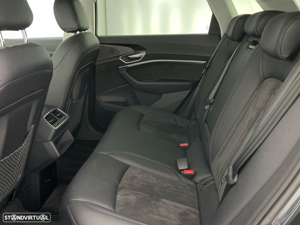 Audi Q8 e-Tron 55 quattro Advanced - 12