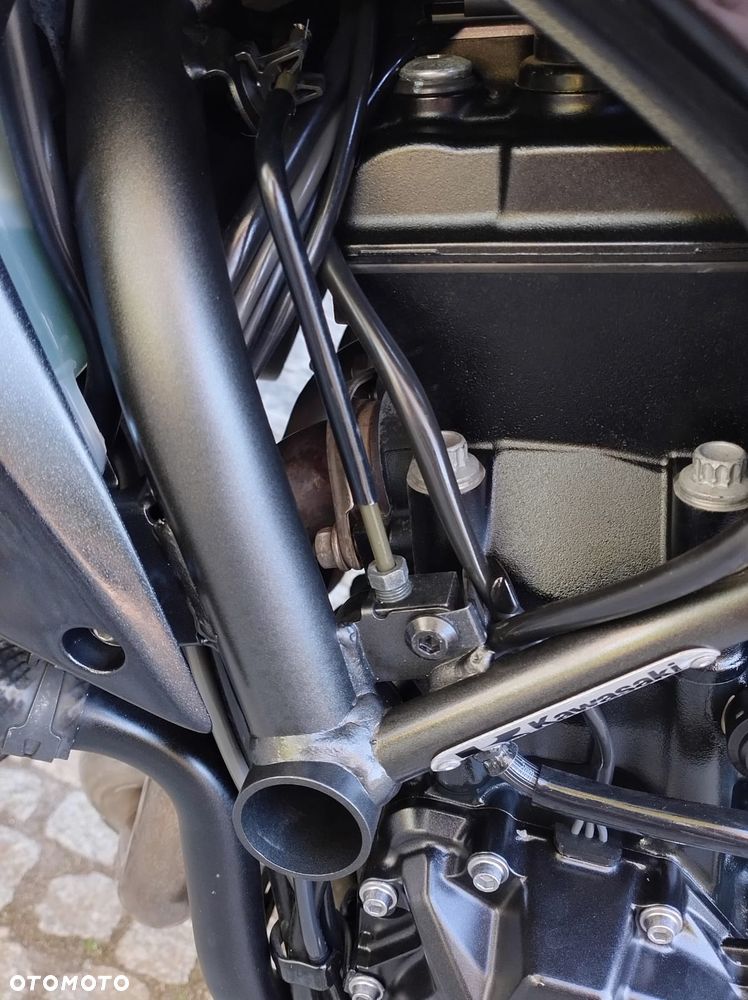 Kawasaki H2 - 18