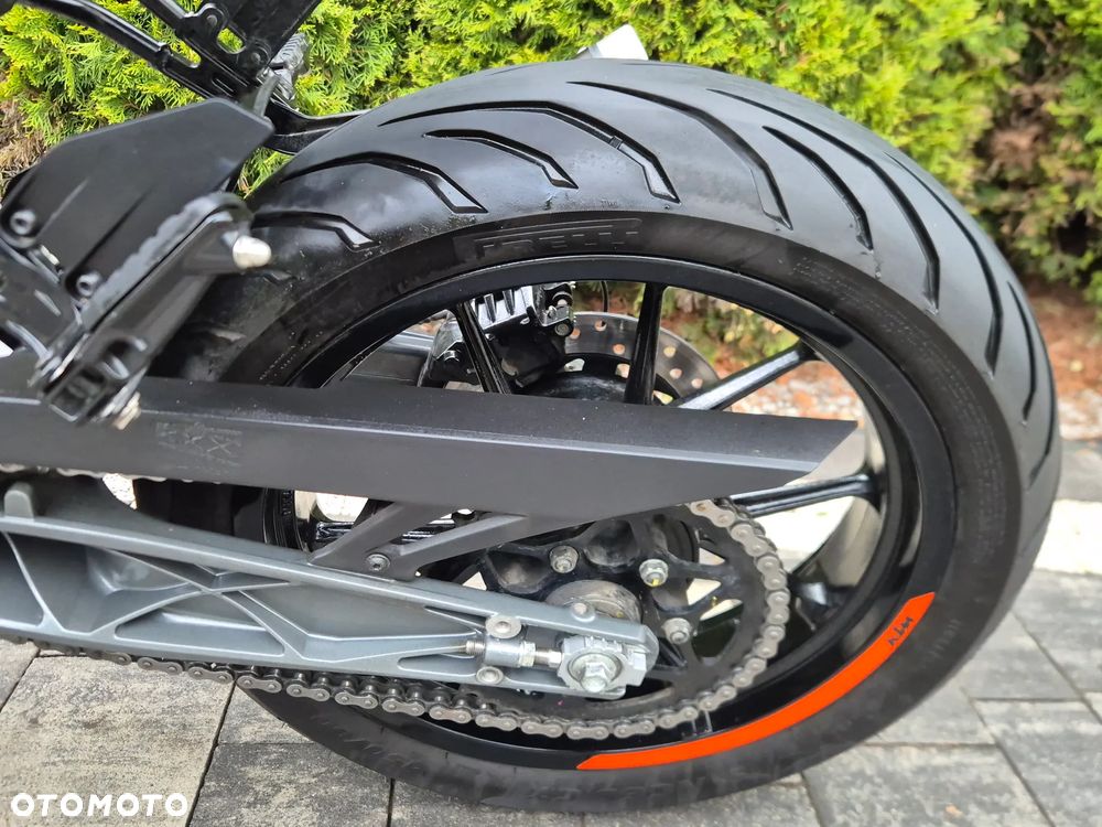 KTM Duke 125 - 18