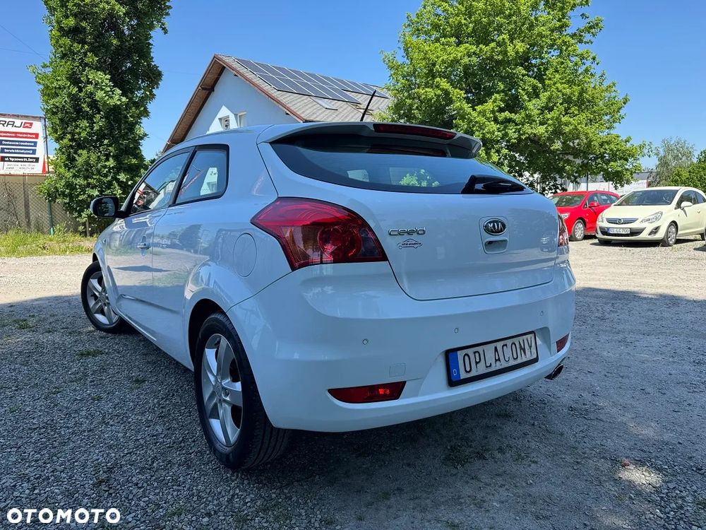 Kia ProCeed - 8