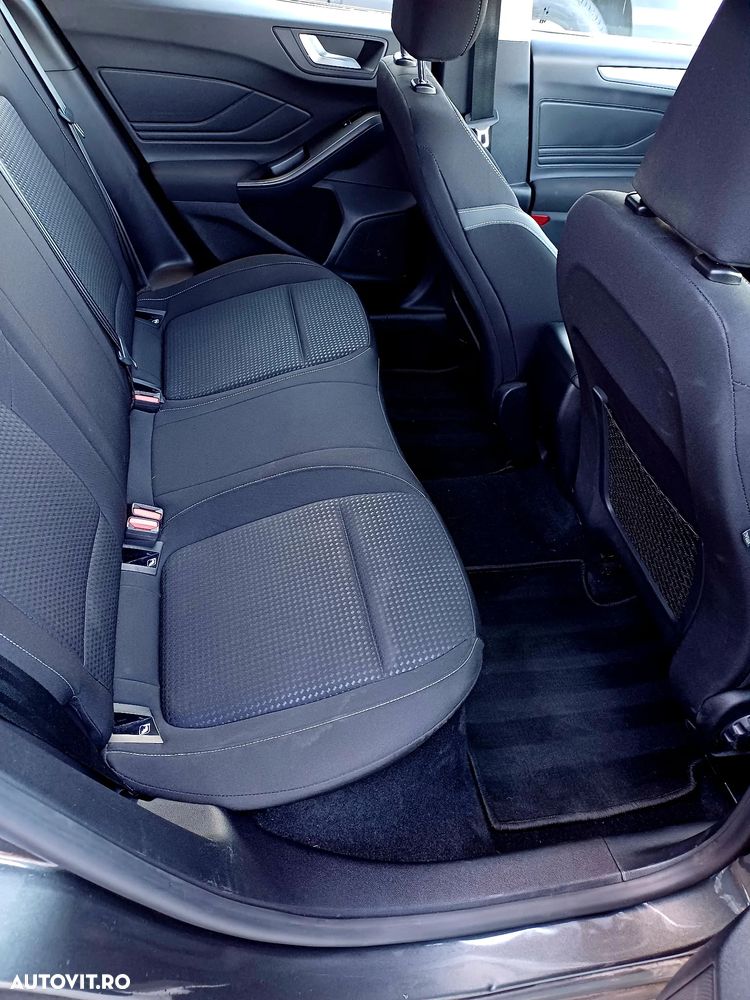 Ford Focus - 9