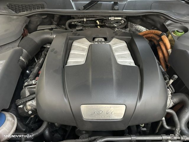 Porsche Cayenne S - 27