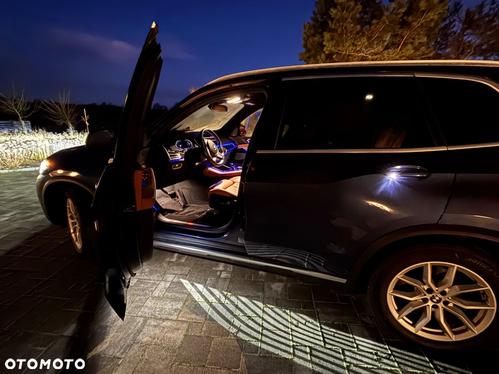 BMW X5 xDrive40i - 16