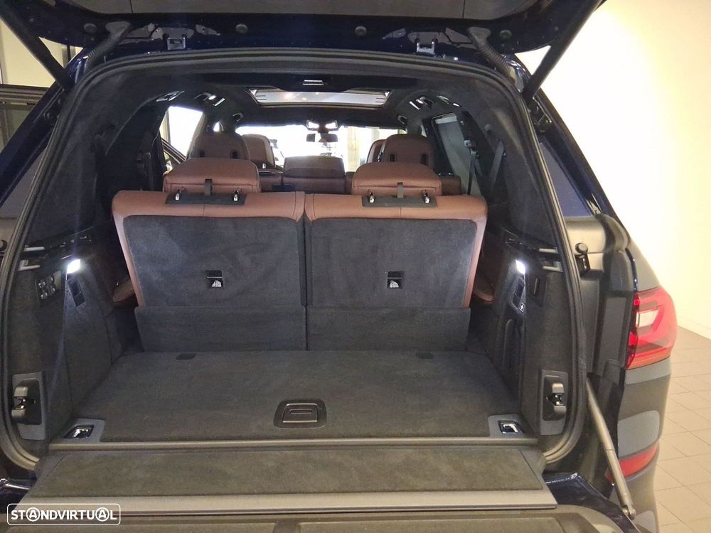BMW X7 40 d xDrive Pack M - 29