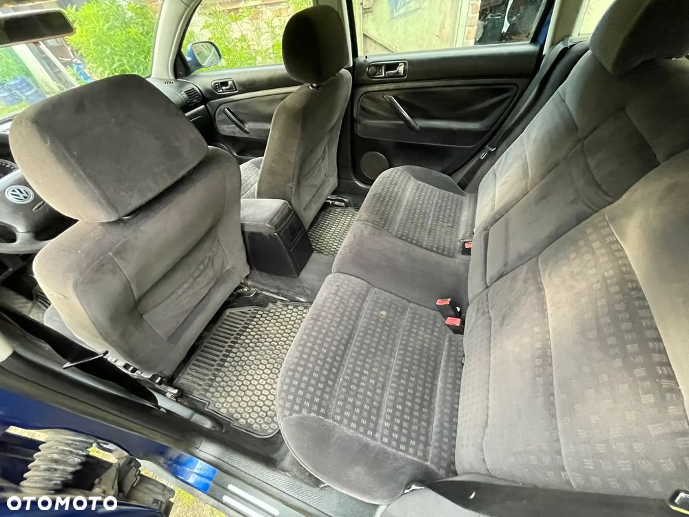 Volkswagen Passat 1.9 TDI Comfortline - 13