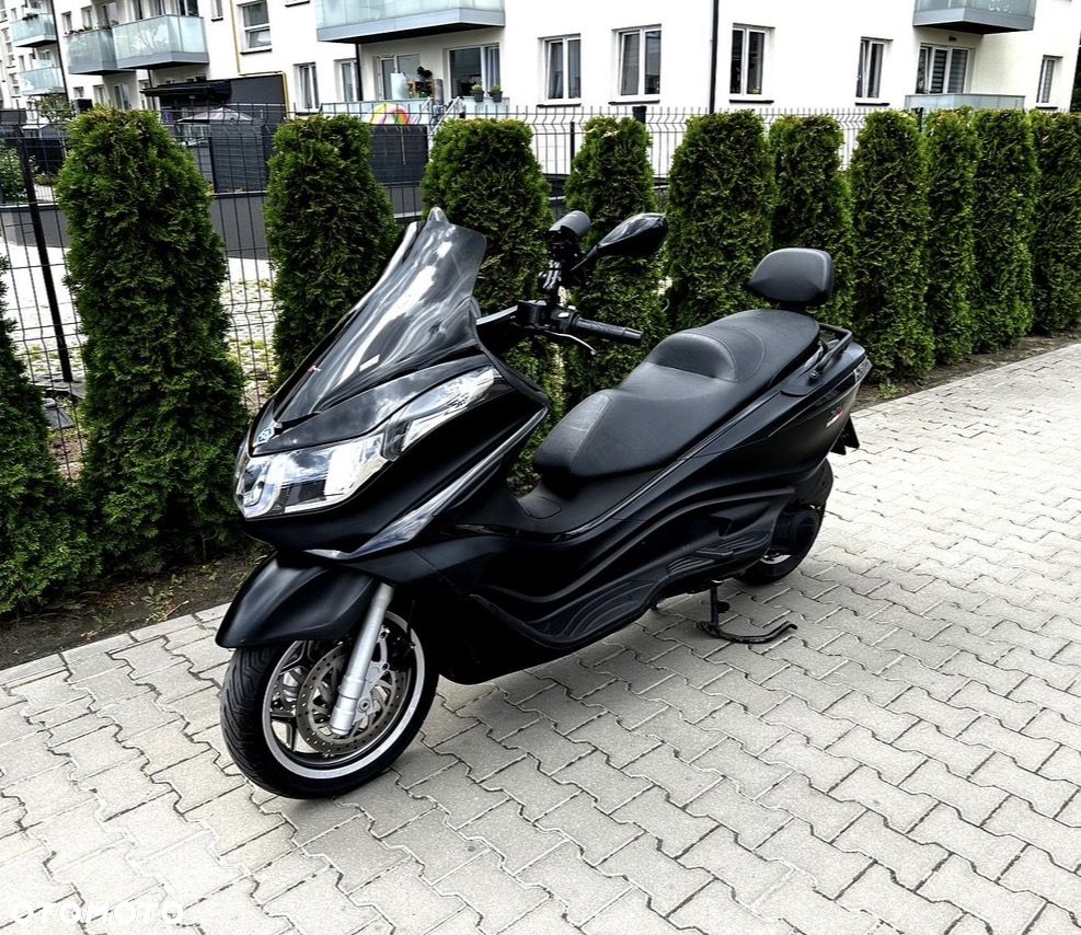 Piaggio X10 - 3