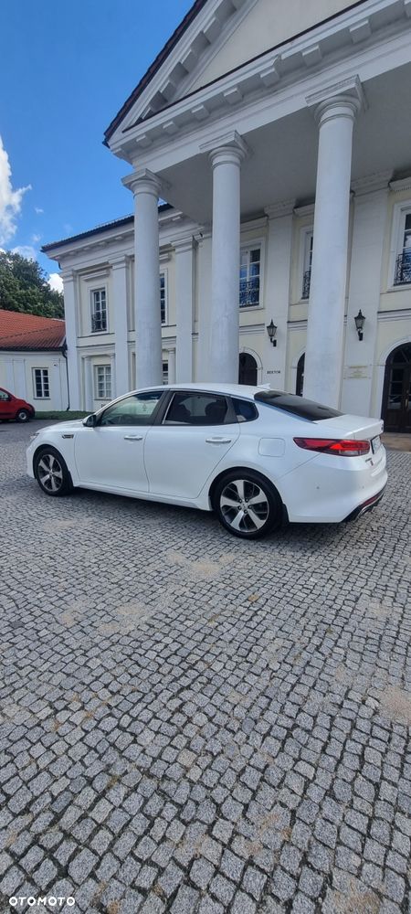 Kia Optima - 4