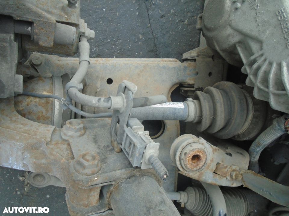 Planetar stanga Opel Zafira B 1.7 CDTI din 2010 - 1