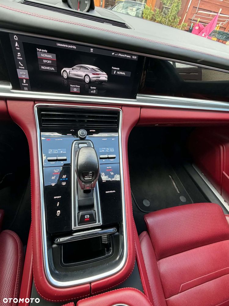 Porsche Panamera 4 Edition 10 Jahre - 23