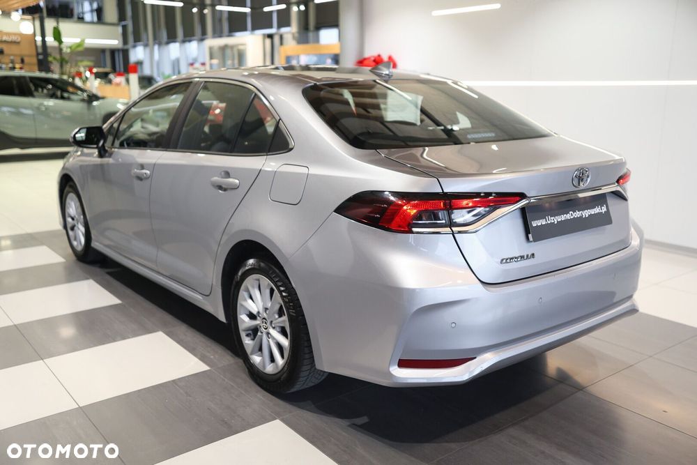 Toyota Corolla - 5
