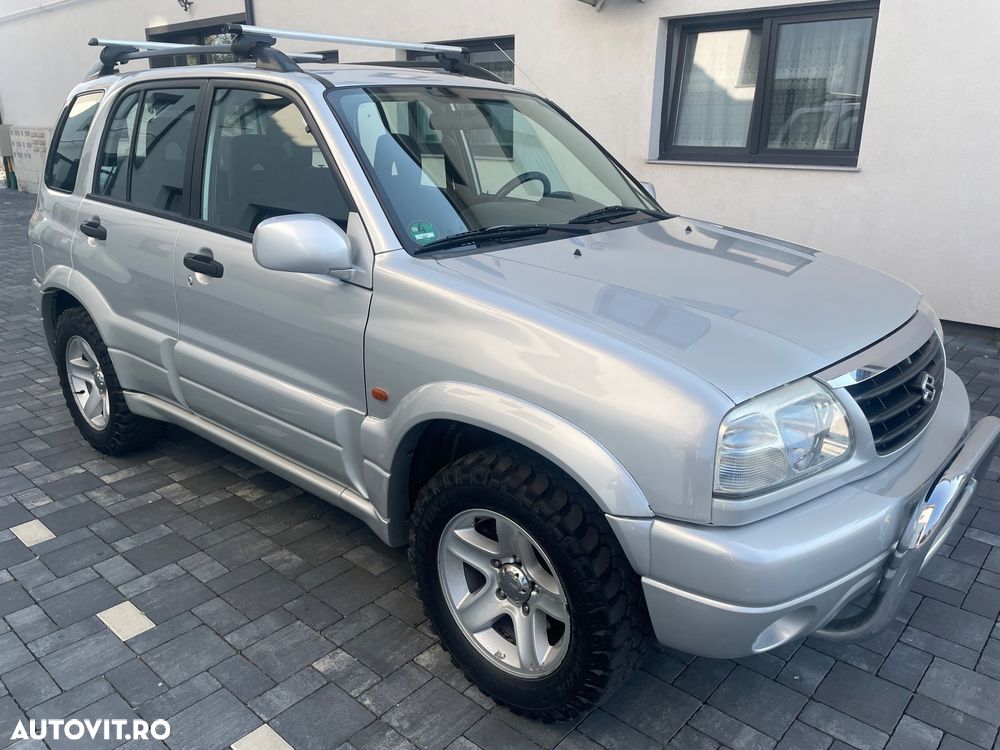 Suzuki Grand Vitara 2.0i - 3