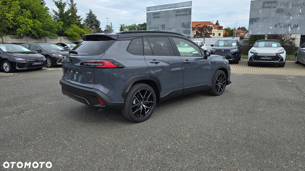 Toyota Corolla Cross 2.0 Hybrid GR Sport - 6