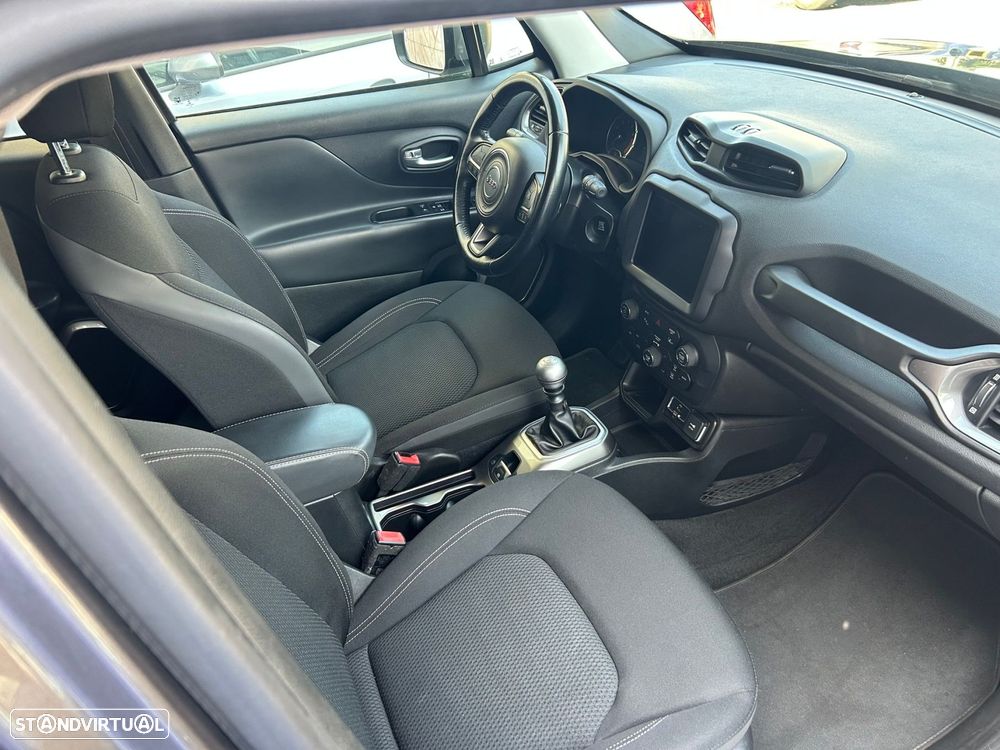 Jeep Renegade 1.0 T Limited - 24