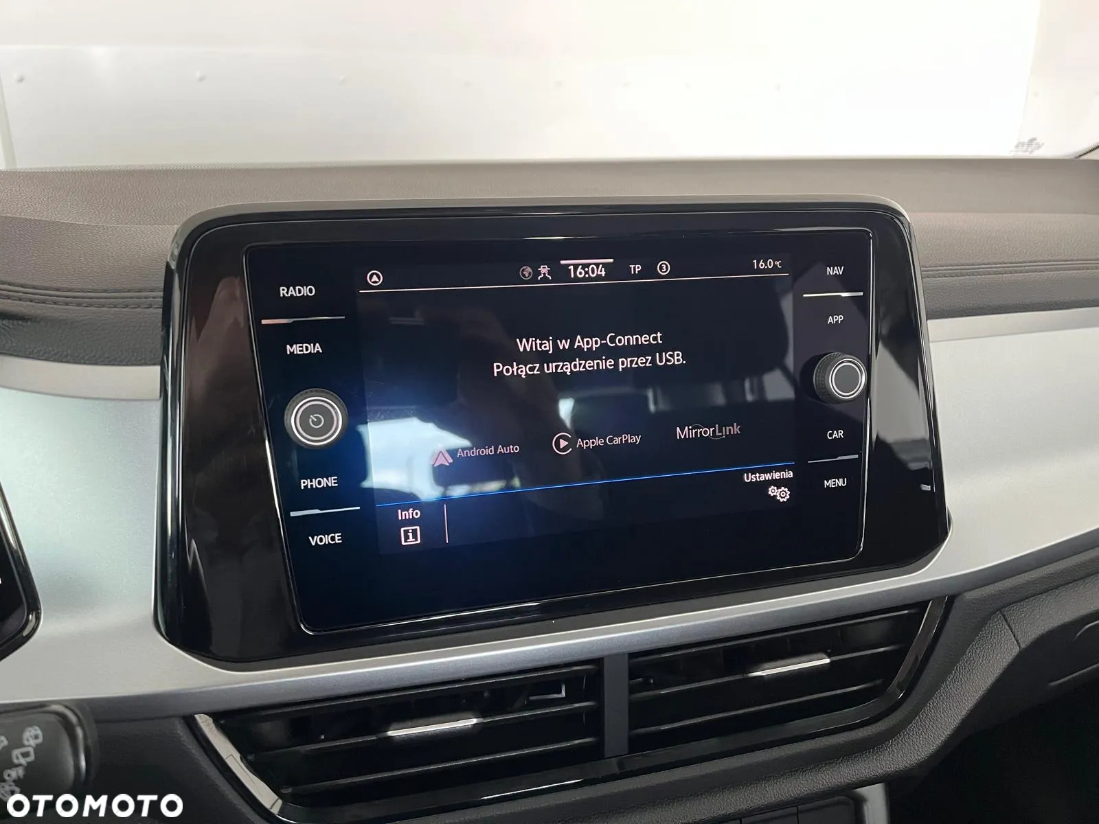 Volkswagen T-Roc 1.5 TSI Life - 30