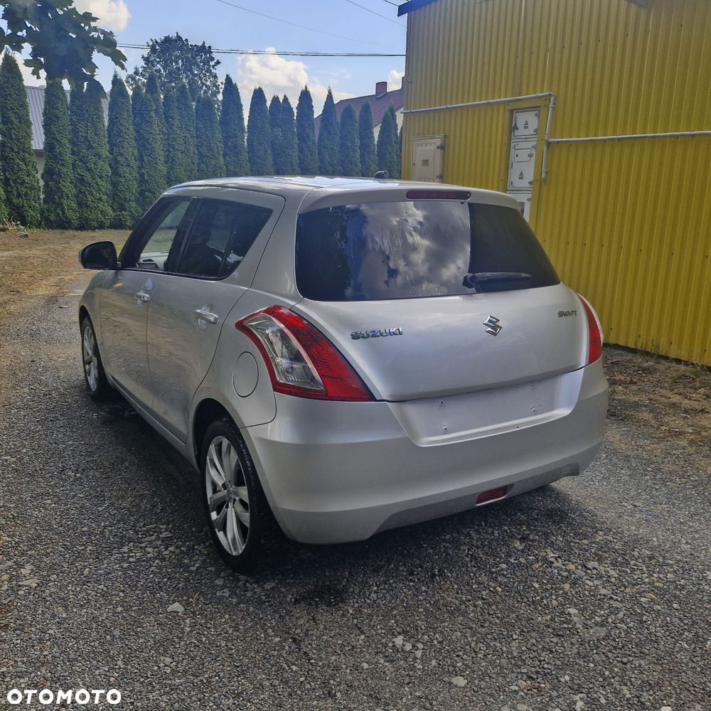 Suzuki Swift - 4