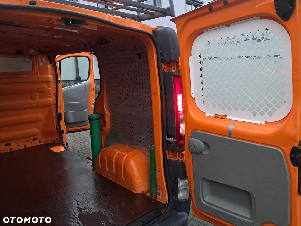 Opel Vivaro - 28