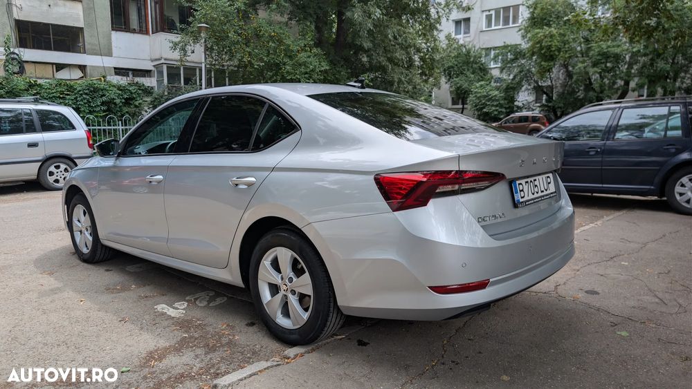 Skoda Octavia 2.0 TDI DSG Ambition - 5