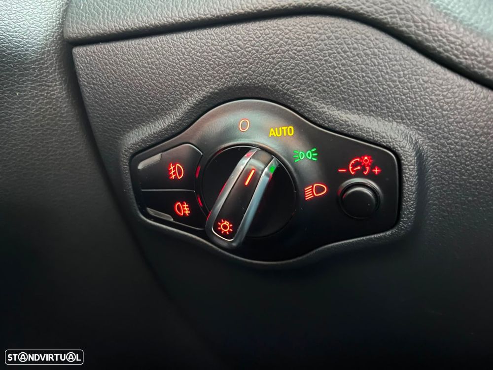 Audi Q5 2.0 TDI Business Line S-line - 28
